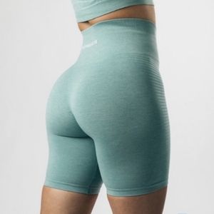 Alphalete Capri Sun biker shorts